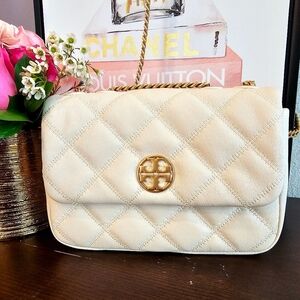 NWT Tory burch willa shoulder bag .